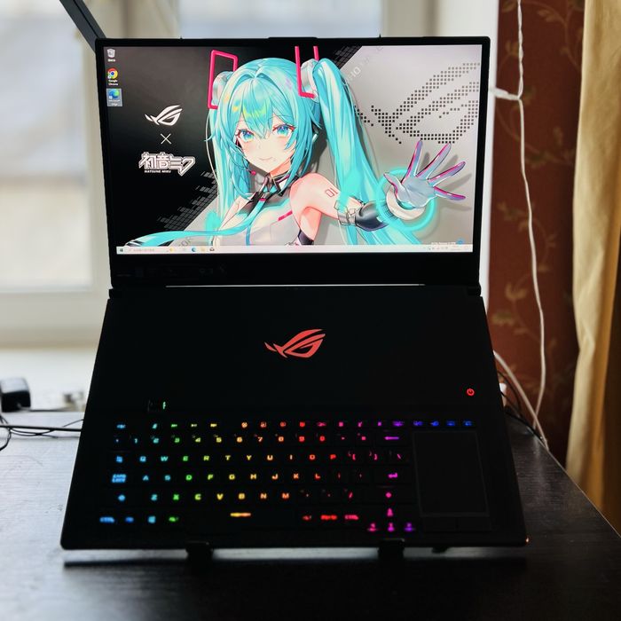 Asus ROG Zephyrus S17/16G/1TB/144гц/2070/17”3//i7-9th