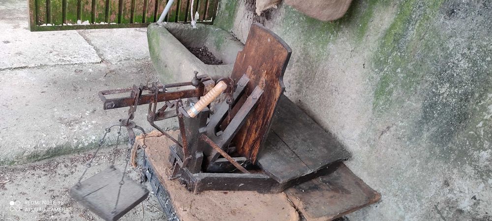 Balança Antiga para Restauro