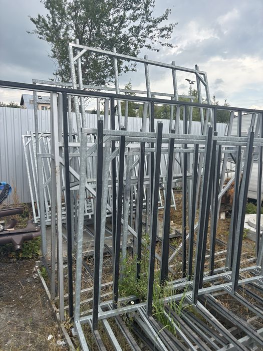 Stojaki stalowe do transportu szyb okien