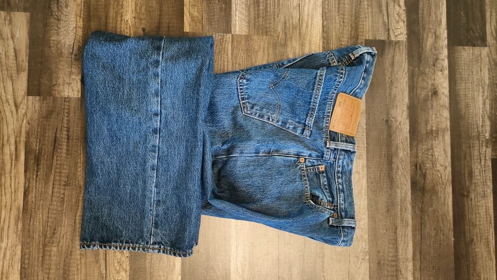 klasyczne ,proste spodnie LEVI'S 501 34/32 w super stanie