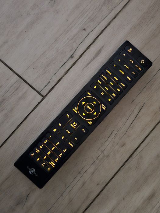 Pilot DUNE HD Premium podswietlany IR Remote - okazja jak NOWY