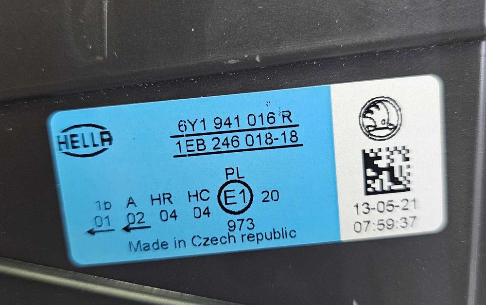 Ótica lado direito Skoda Fabia I | 127980