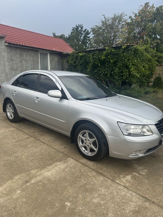 Hyundai Sonata 2012 VIN KMHEU41MBCA824797 фото оголошення 2 з 8