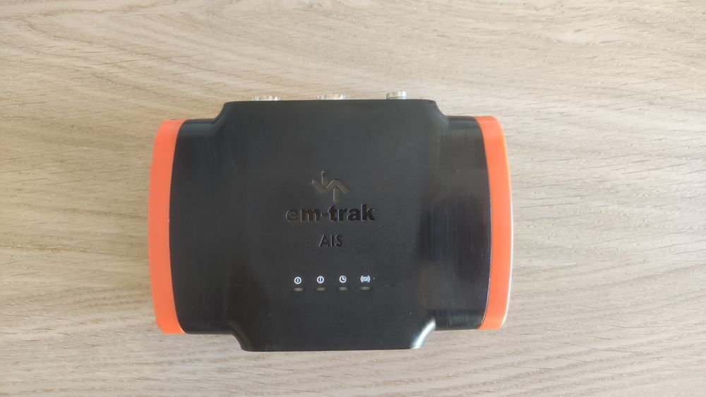 AIS Marítimo Em-Trak B923