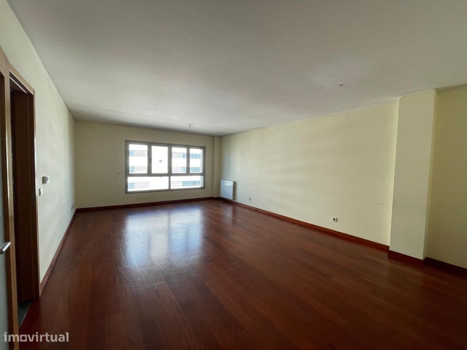 Apartamento T3 Venda em Ramalde,Porto