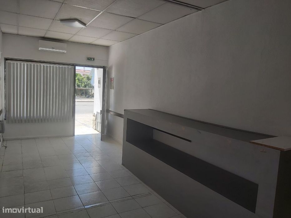 Excelente Loja de Rua com 45 m2,em artéria Principal