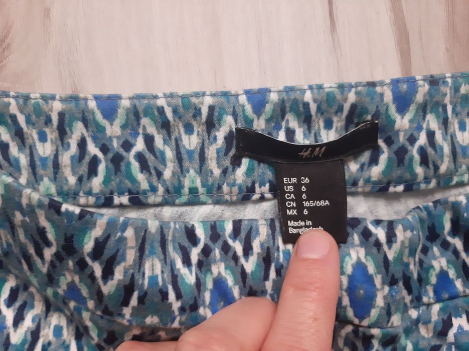 Niebieskie wzorzyste szorty h&m
