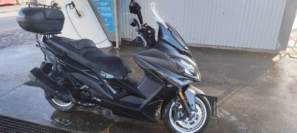 Maxi scooter Kymco Xciting 400i