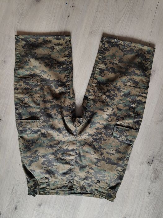 Spodenki 3/4 marki MIL TEC
