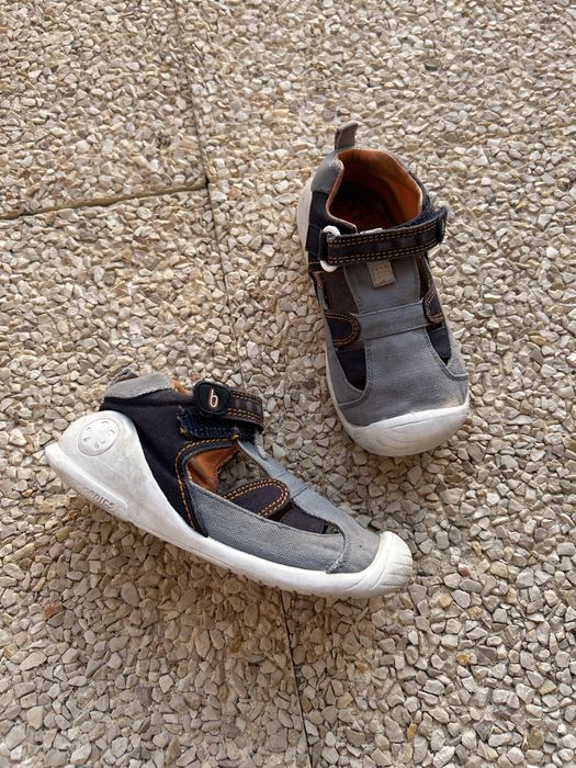 Sandalias Biomecanis, tamanho 24
