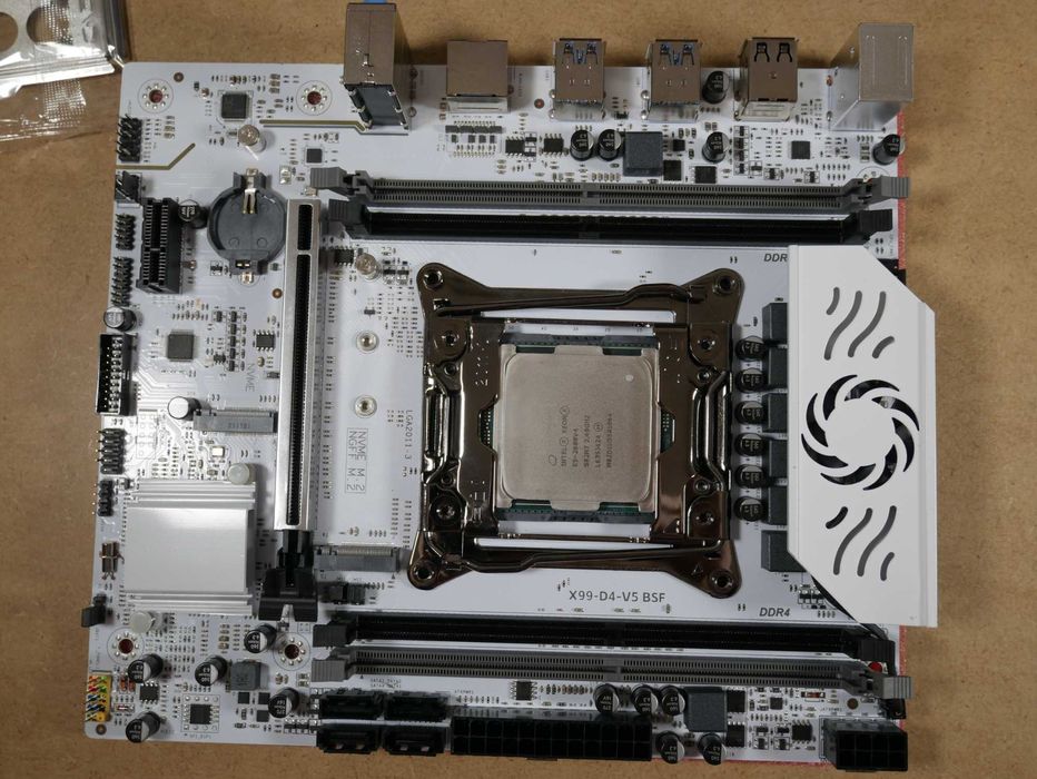 Комплект SOYO White X99 C612 + Xeon E5 2680 v4 14 ядер