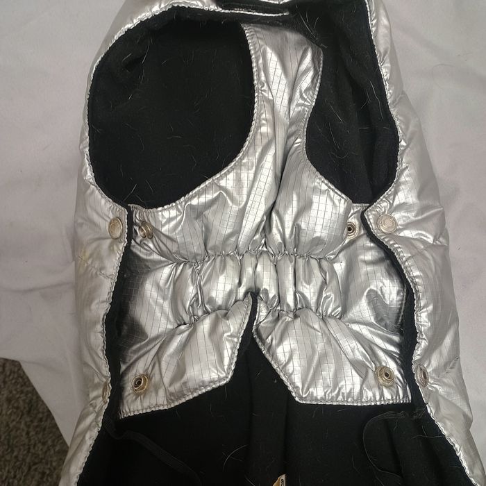 Тепленька зимова курточка