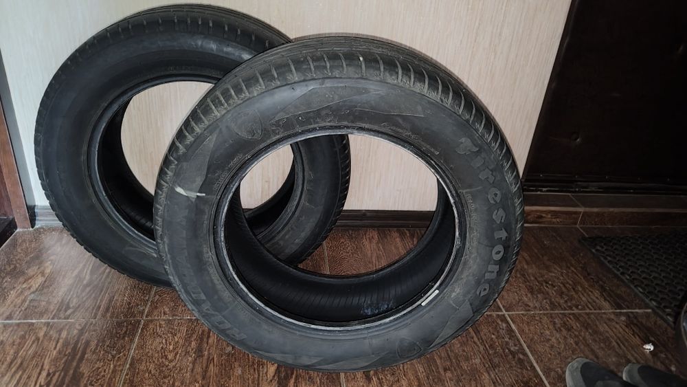 Продам 2 колеса  Firestone 215-60-16
