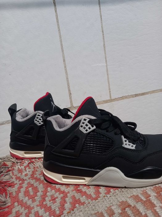 Air Jordan 4 Black Red