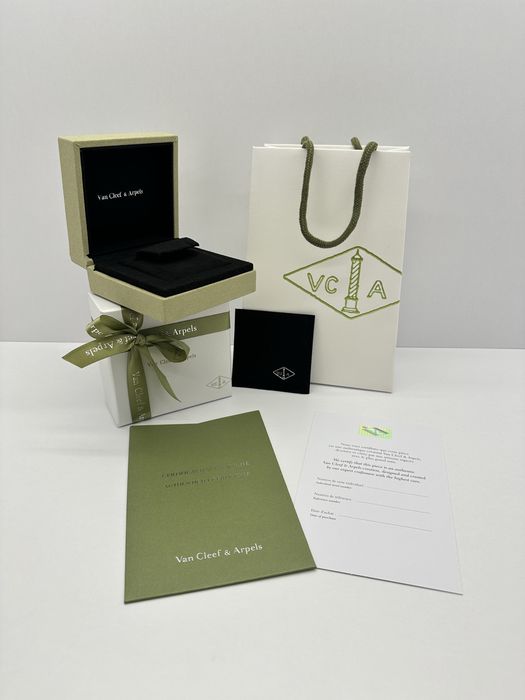 Коробок під скрежки,підвіс,браслет Ван Кліф Van Cleef&Arpels.