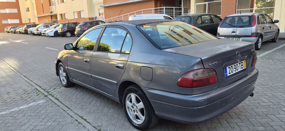 Toyota avensis D4D 2.0 gasóleo 2002 — photo 5