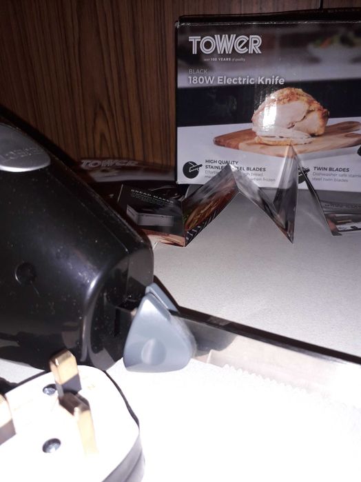 Nóż kuchenny elektryczny 240V ''TOWER'' - NOWY./teraz taniej