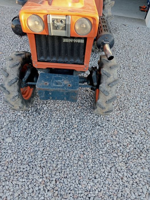 Vendo tractor Kubota B7001