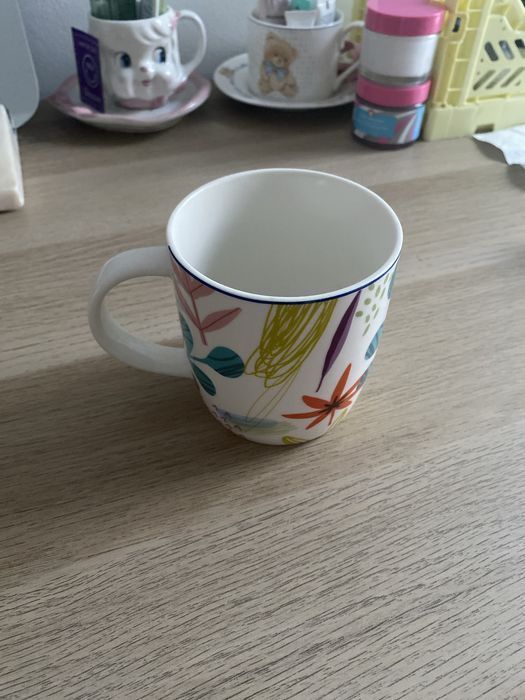 Caneca com padrão floral430760467576268804
