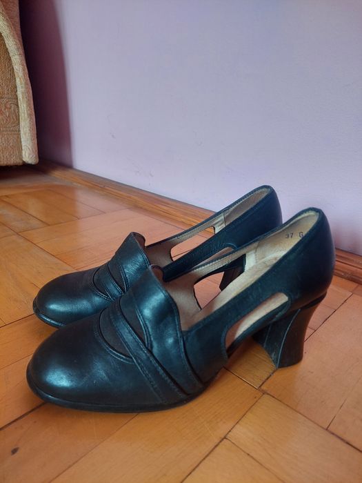 Buty skórzane Polania 37