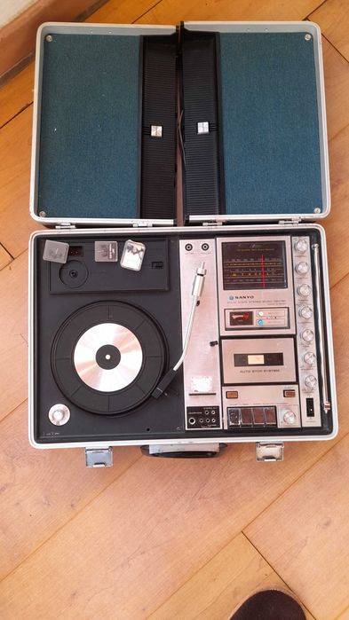 Aparelhagem Vintage Sanyo G-2615N Mala
