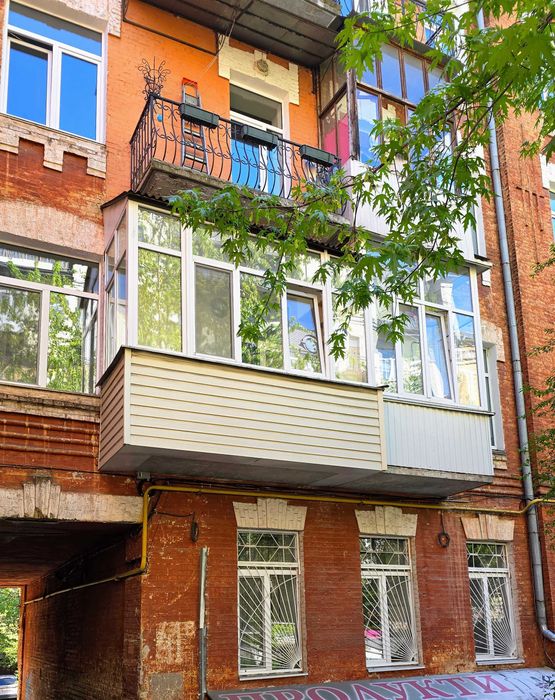 Продажа 3х ком квартиры Без комиссии вул. Саксаганского 41B,  тихий центр Киева