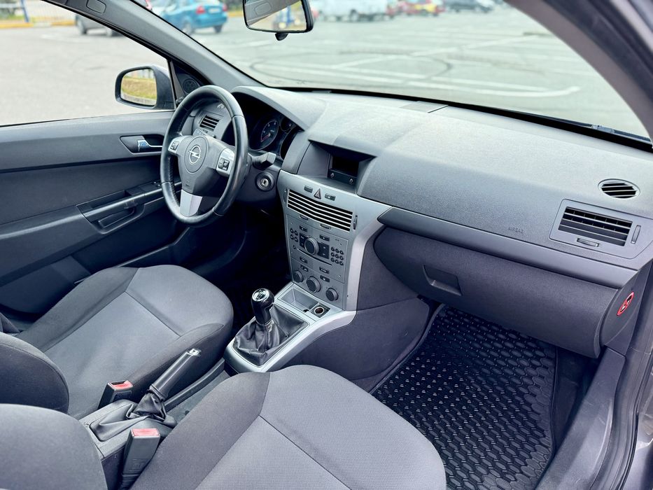 Аренда авто с правом выкупа Opel Astra H 2011р