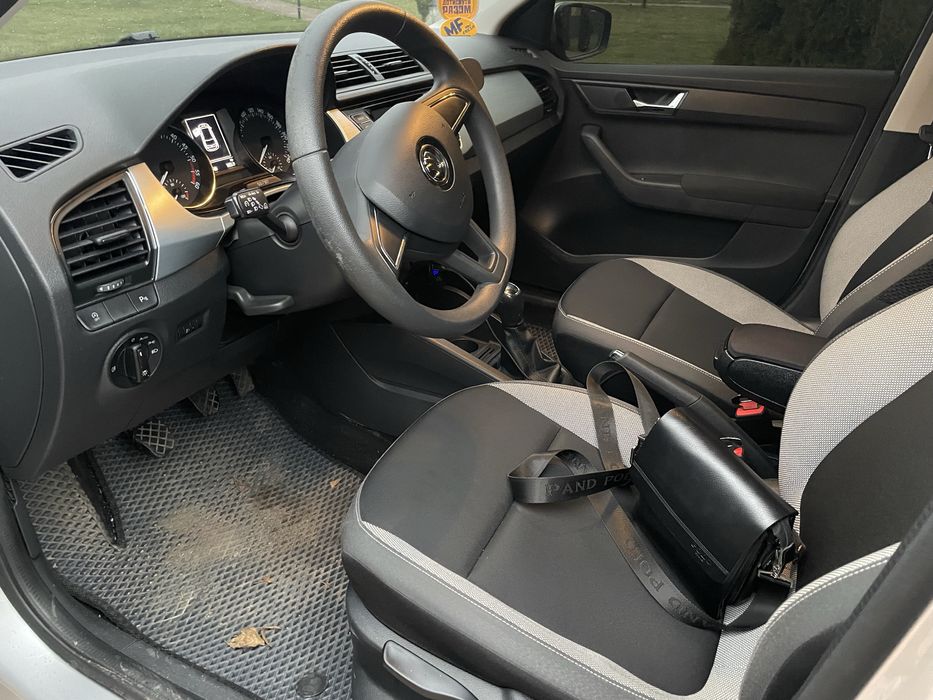 Шкода фабія 2018 року 1.4 дизель Ідеал