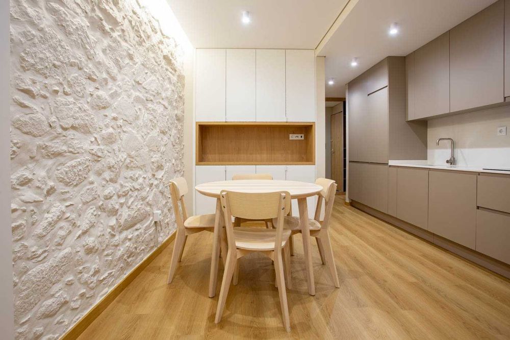 Apartamento T0 na Rua de Santo Adrião (NOVO)