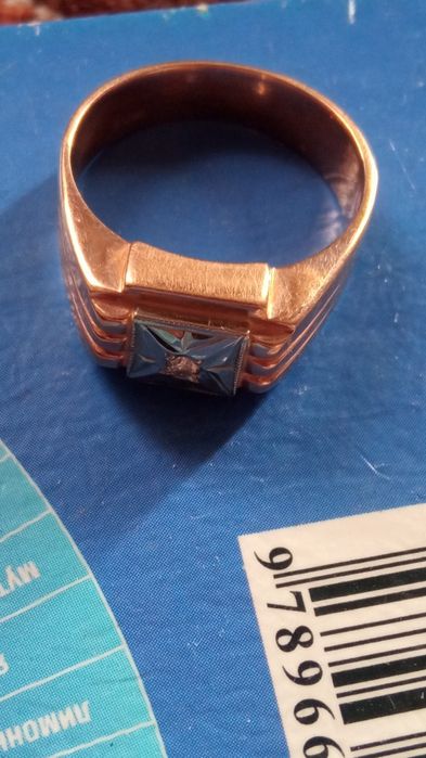 Золота чоловіча печатка  з  ' діамантом