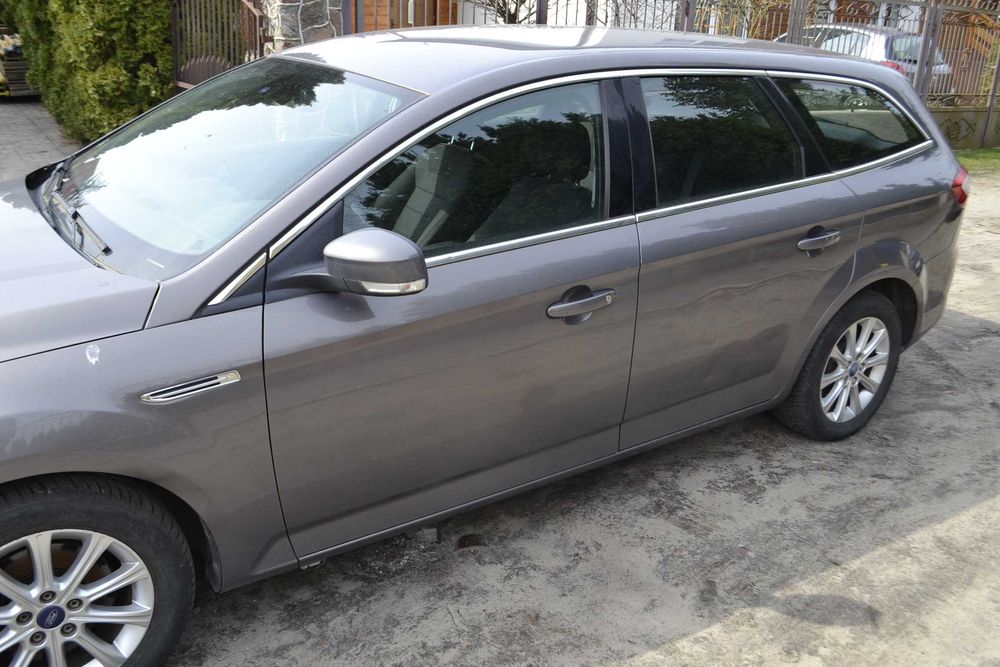 Listwy zgarniające parapety chrom chromowe FORD MONDEO MK4 LIFT KOMBI