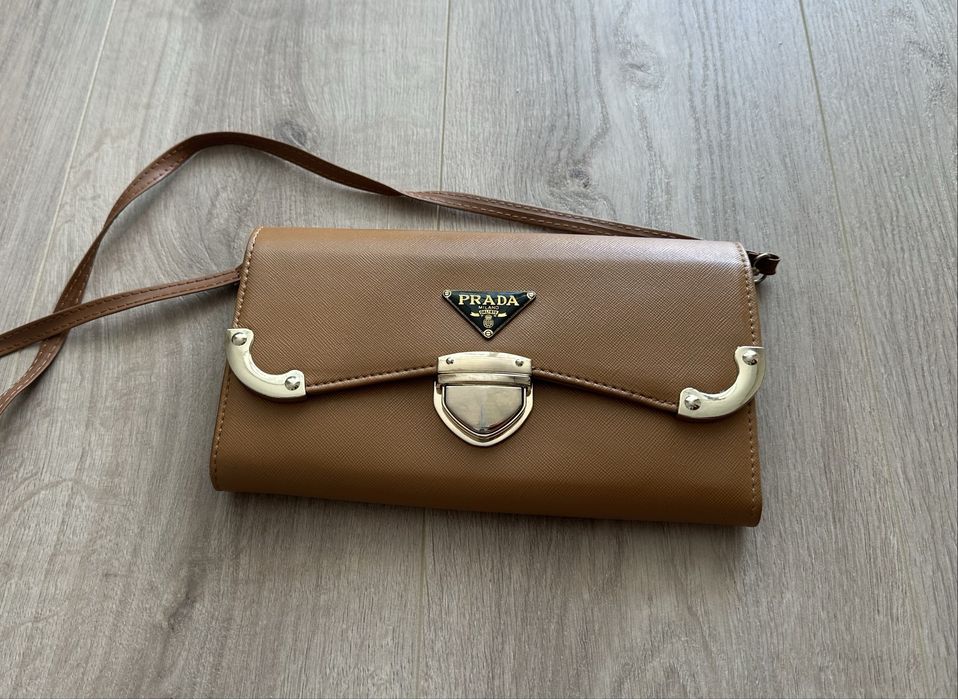Клатч-сумка Prada
