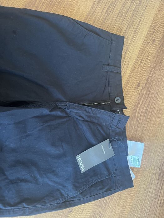 Czarne spodnie House r.M