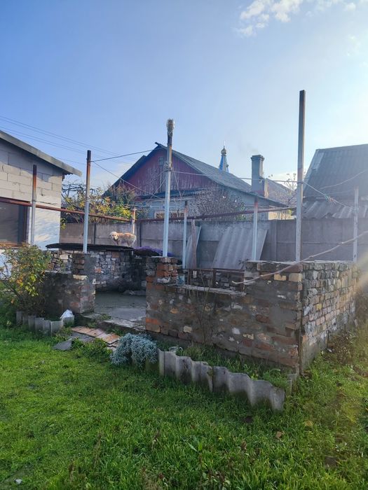 Продам будинок район басейна Мікомп