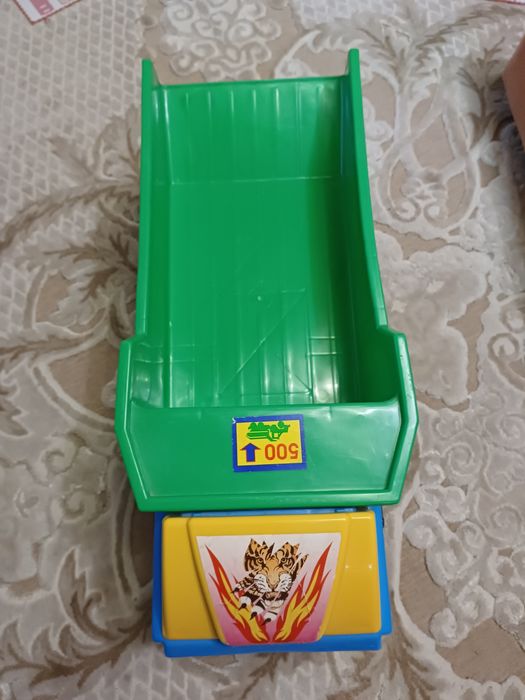 Продам детский грузовик