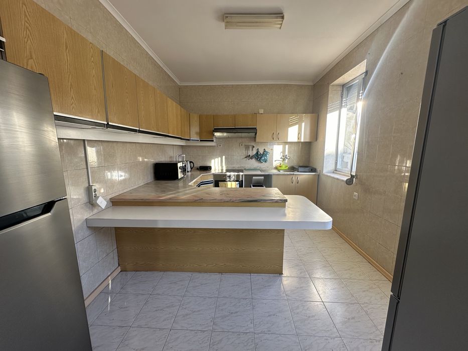 Quarto compartilhado Junto ao Metro da Trindade