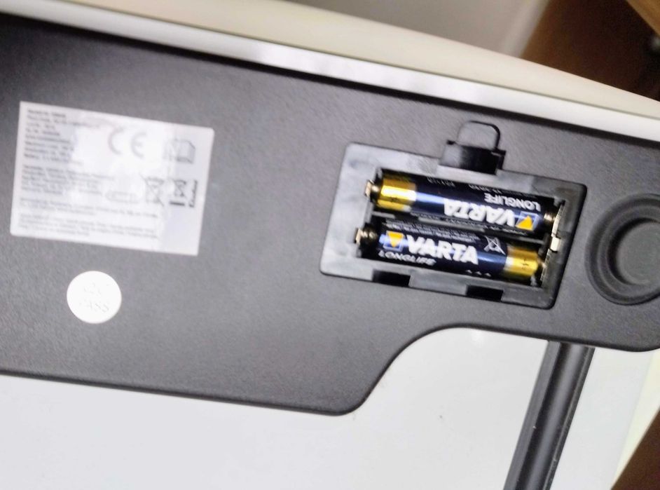Waga łazienkowa, elektroniczna NOWA z bateriami