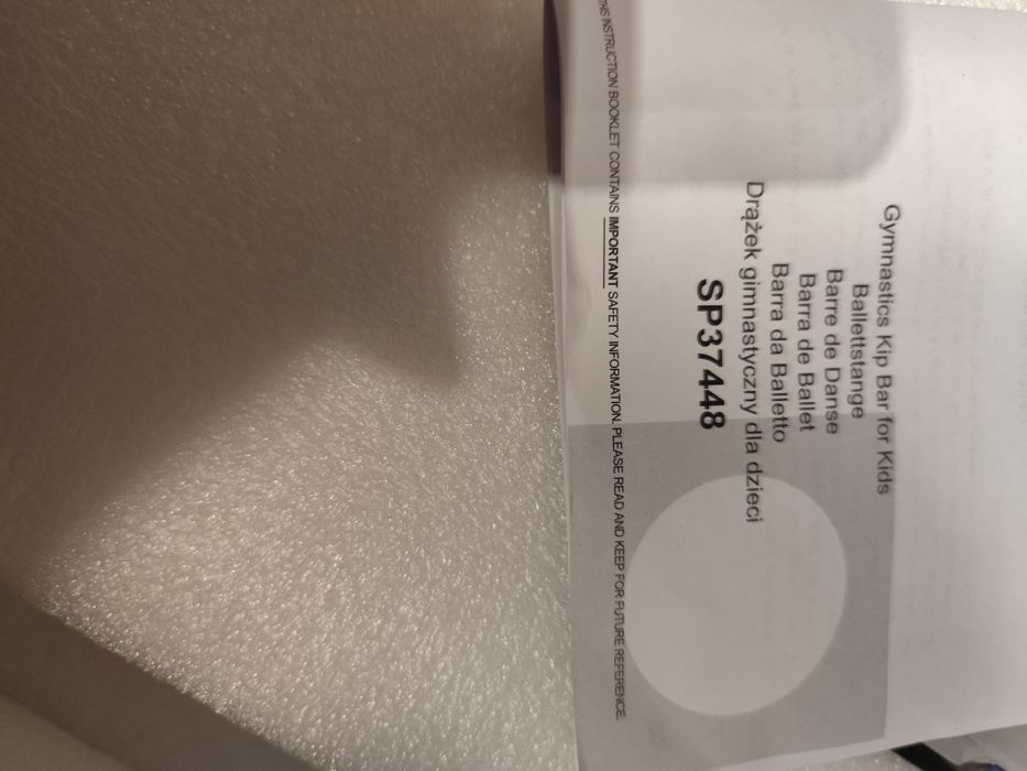 Drążek gimnastyczny dla dzieci domowy konstrukcja