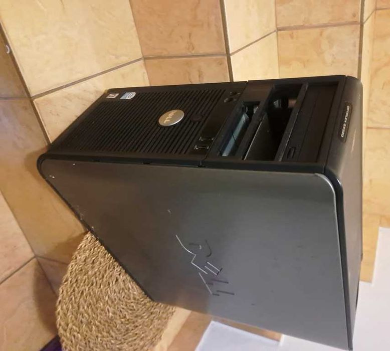 Komputer DELL  Optiplex GX520  LGA775 Celeron 2.8GHz , obudowa mini Tower.