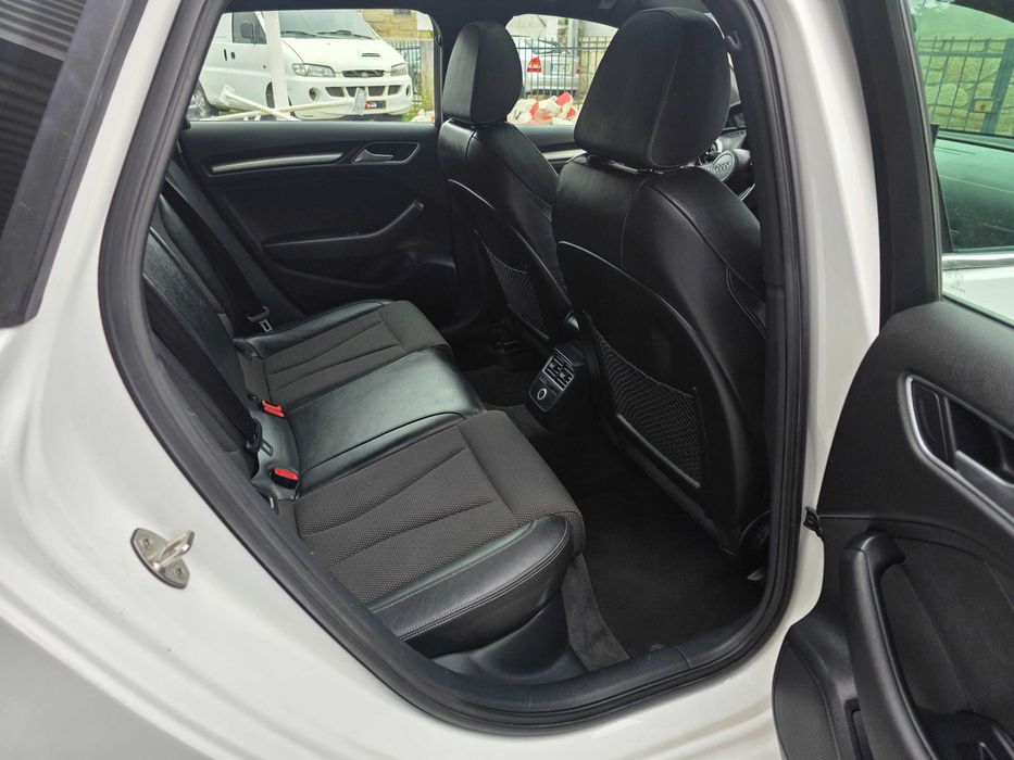 Audi A3 1.6 TDi S-LINE