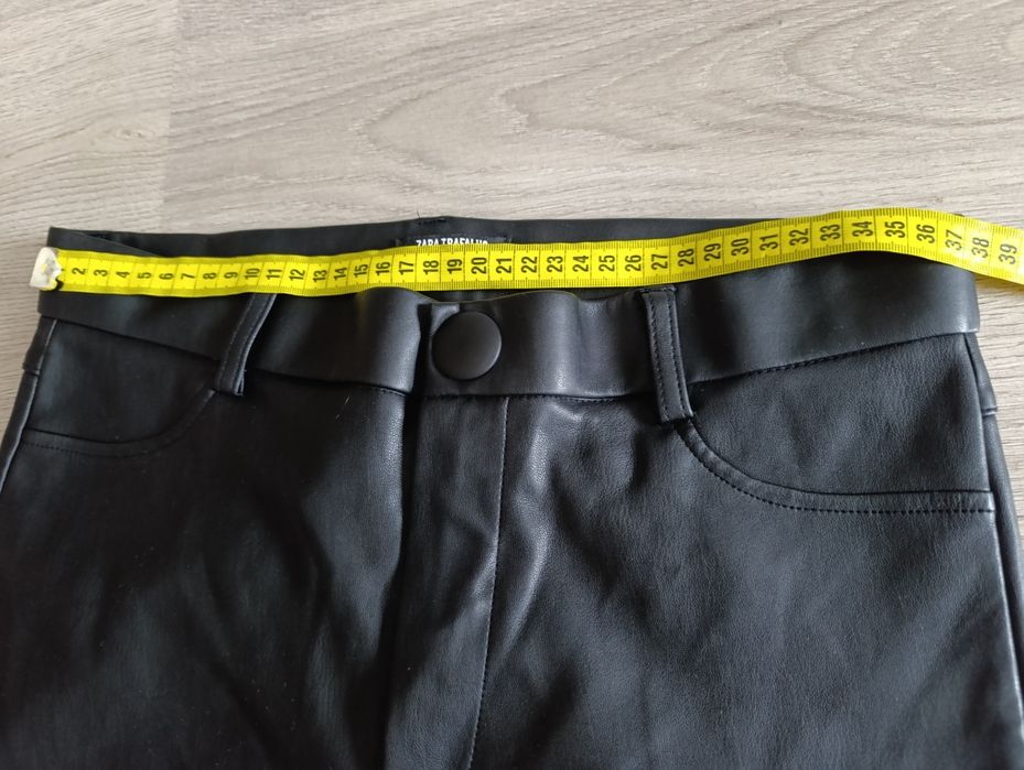 Zara екошкіра L розмір