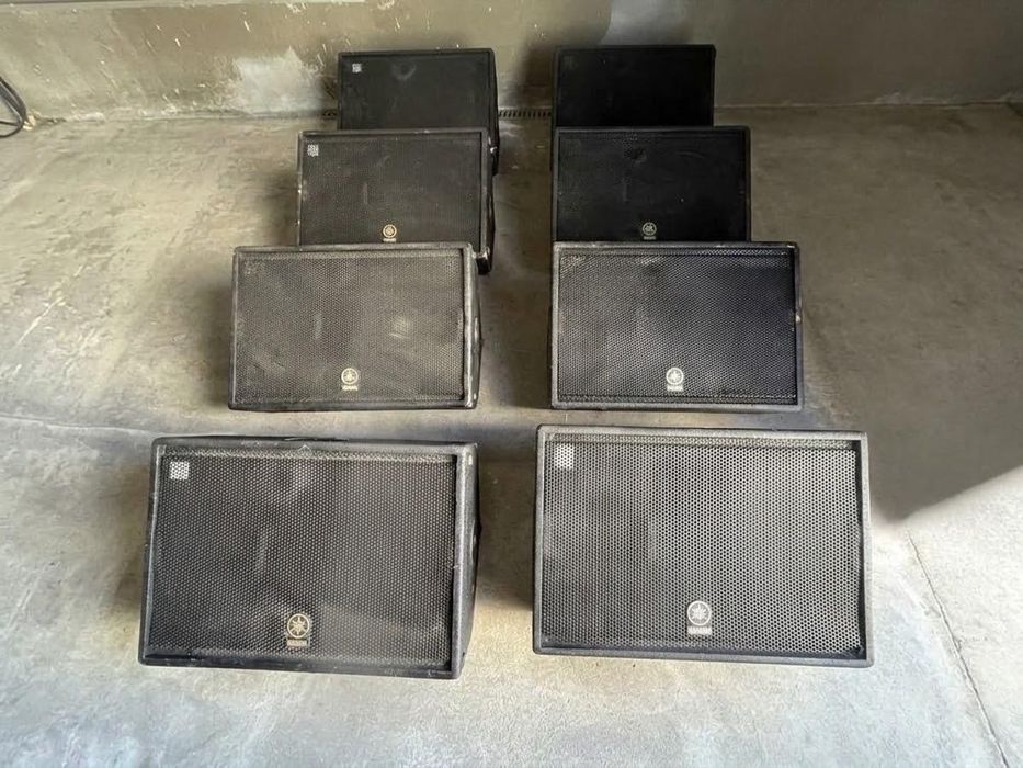 Monitores Yamaha  CM15V