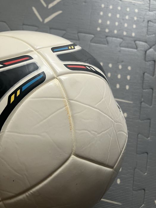 piłka Adidas Euro 2012  Tango 12 Top Replique Model X18256.