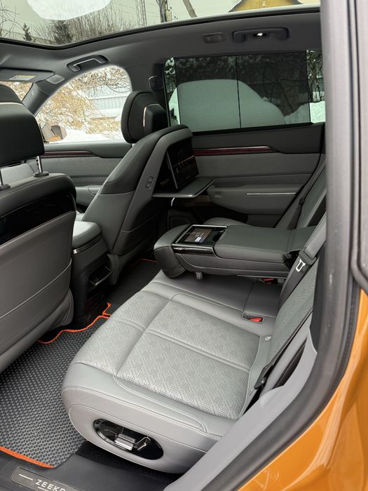 Zeekr 7x (повний привід+всі існуючі доп.опції+прошивка+2 комп гуми)