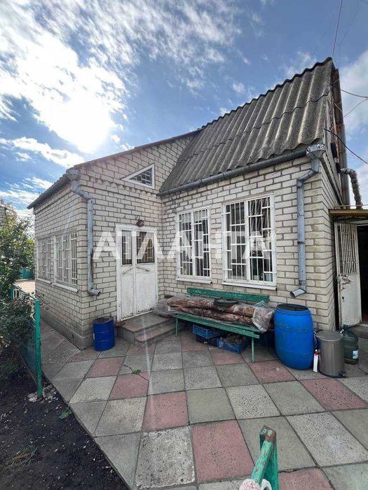 Дом дача с бассейном и сауной  в Алексанровке !