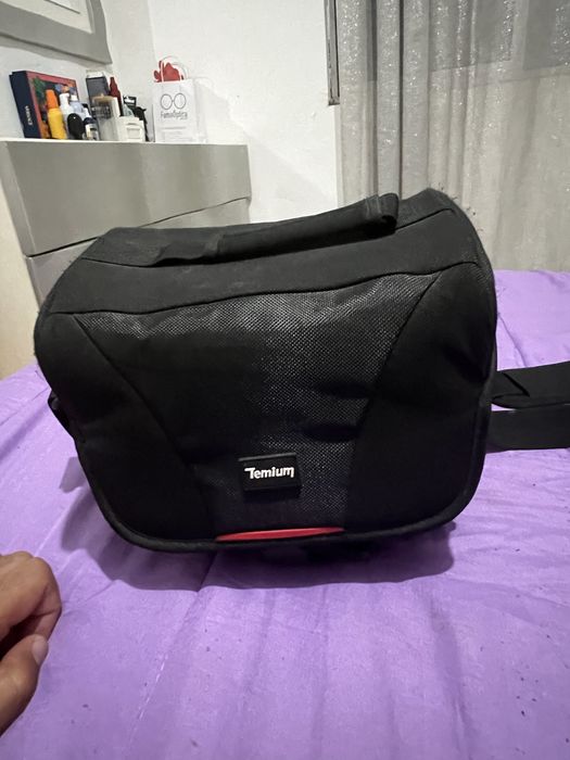 Vendo camara canon 1100d