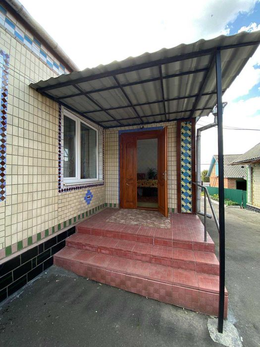 (3) Продам гарний добротний будинок в м. Немирів 0925