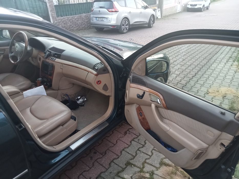 Mercedes S320  w220. 2001