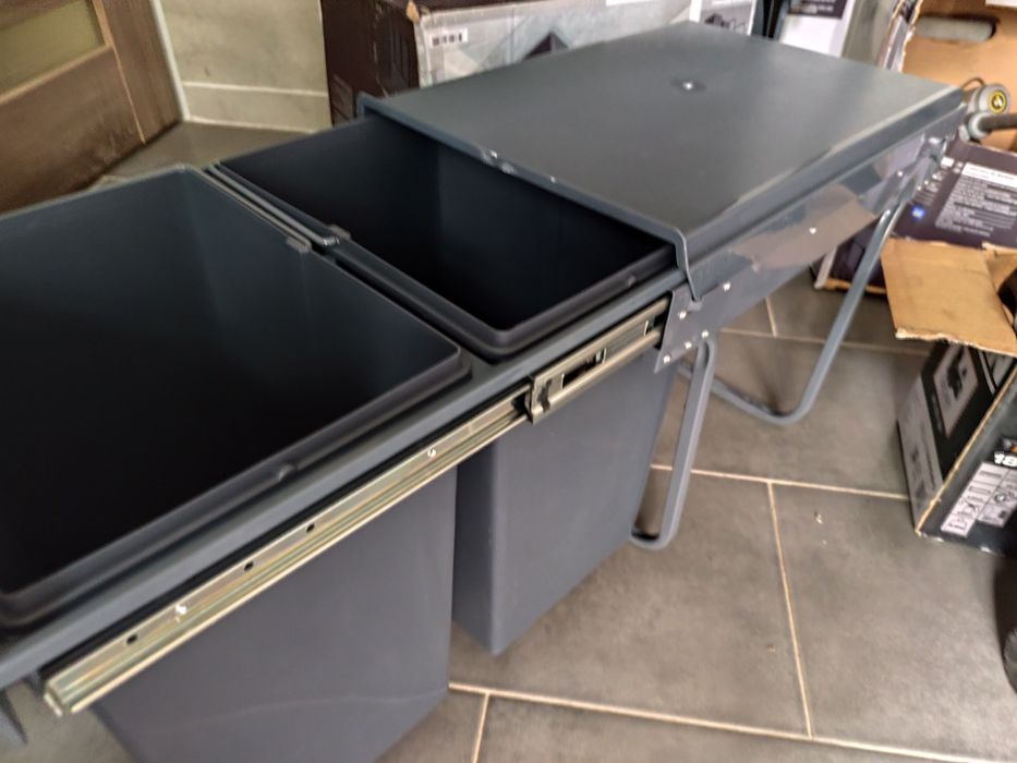 Segregator  kosz  pojemnik wysuwany