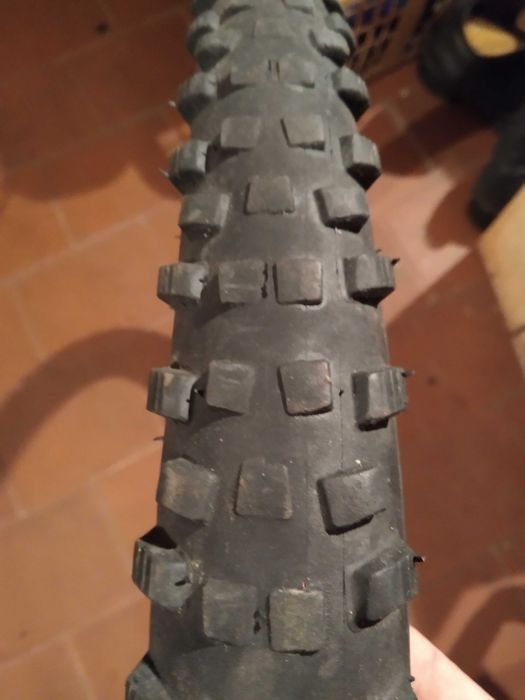 2 pneus btt roda 26, preco dos 2 para desocupar